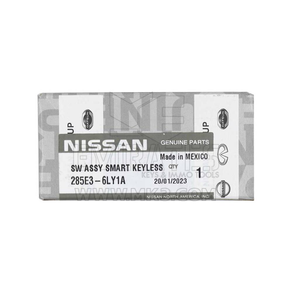 New Nissan Versa 2023 Genuine / OEM Smart Remote Key 3+1 Buttons 433MHz OEM Part Number: 285E3-6LY1A / 285E3-6LY1E - FCC ID: KR5TXPZ1 | Emirates Keys